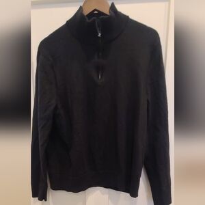 Banana Republic Men's Black Crewneck Sweater